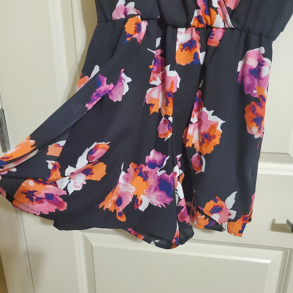 Romper - Picture 3 of 4